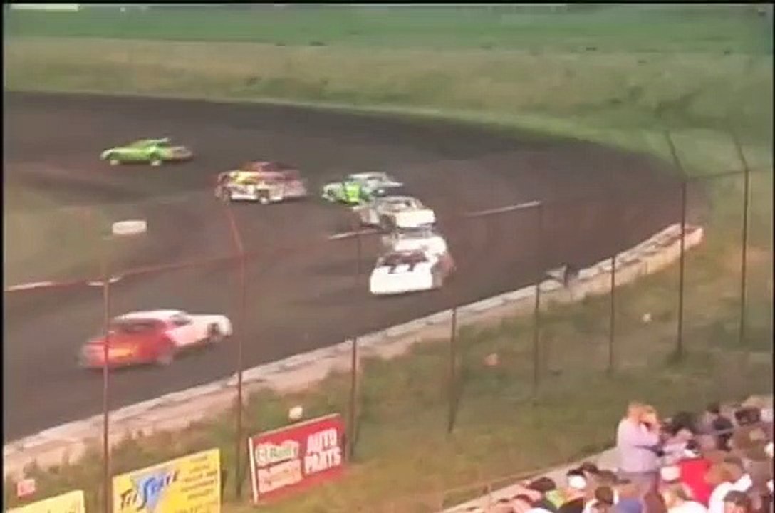 Racing Car Crash - dirt track wreck street stock race car crash gallatin speedway - FREMA VIDEOS
