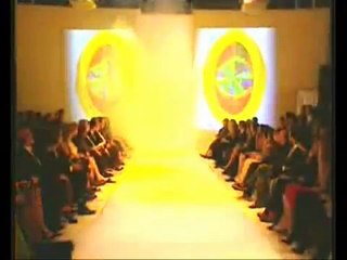 Cansu Dere - B. Russh Defilesi