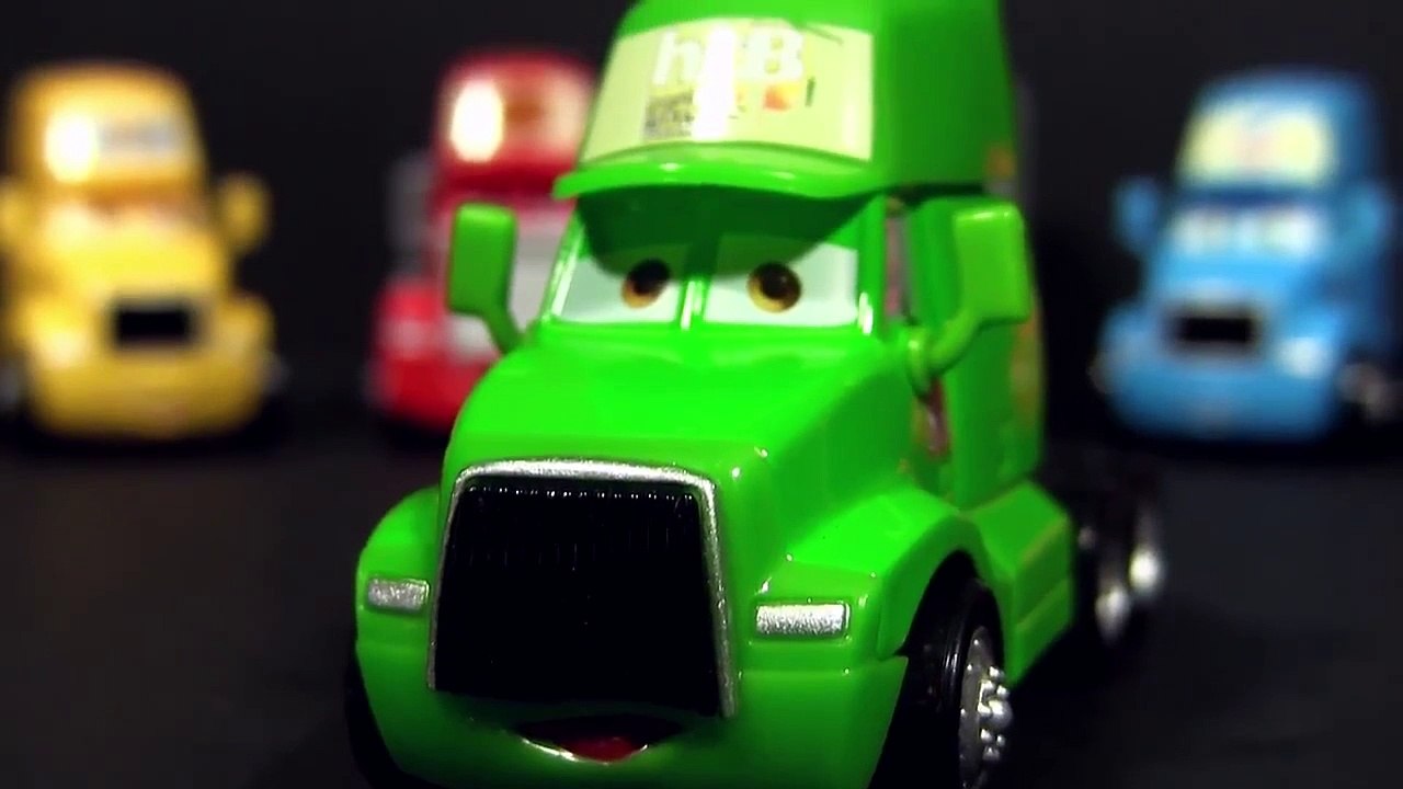 6 Disney Cars Trucks with Mack, Gray, Octaine Gain, Chick Hicks, No Stall and RPM Semi Camion