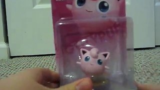 Unboxing a Jigglypuff amiibo