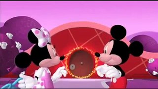 Mickey needs your help in Mickey Mouse Clubhouse Adventures in Wonderland