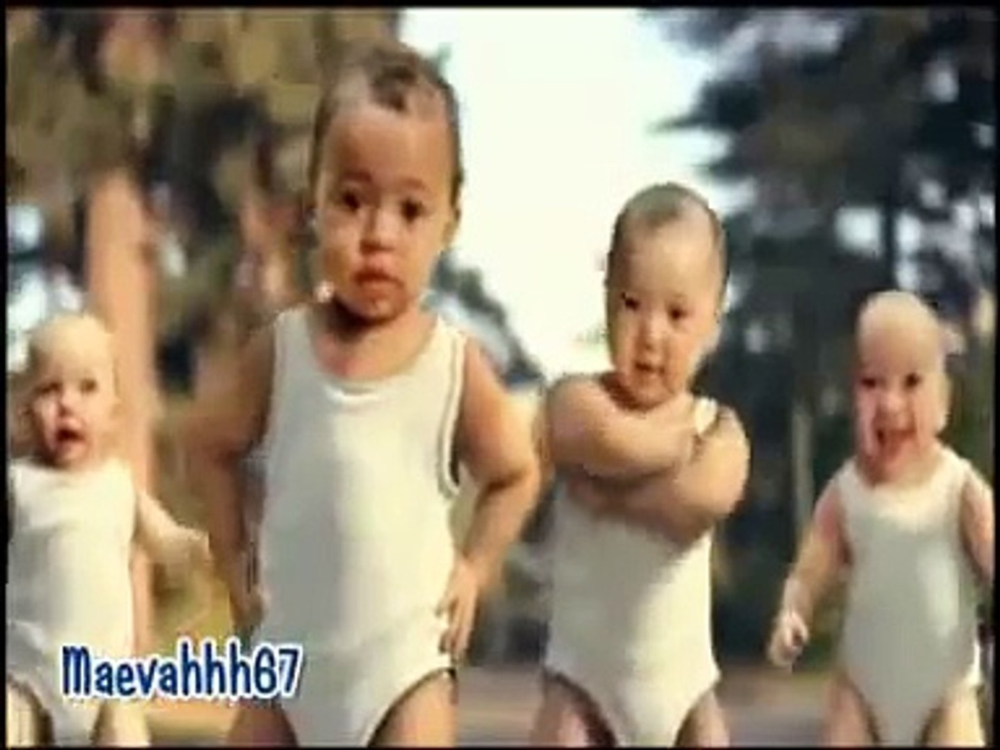 Bebe Evian Everybody Dance Now Chipmunks Version Video Dailymotion