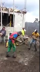FUNNY terrific dance of construction workers :) CRAZY on
