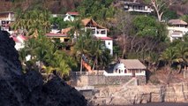 Villa las Olas--el salvador ...beach front surf estate