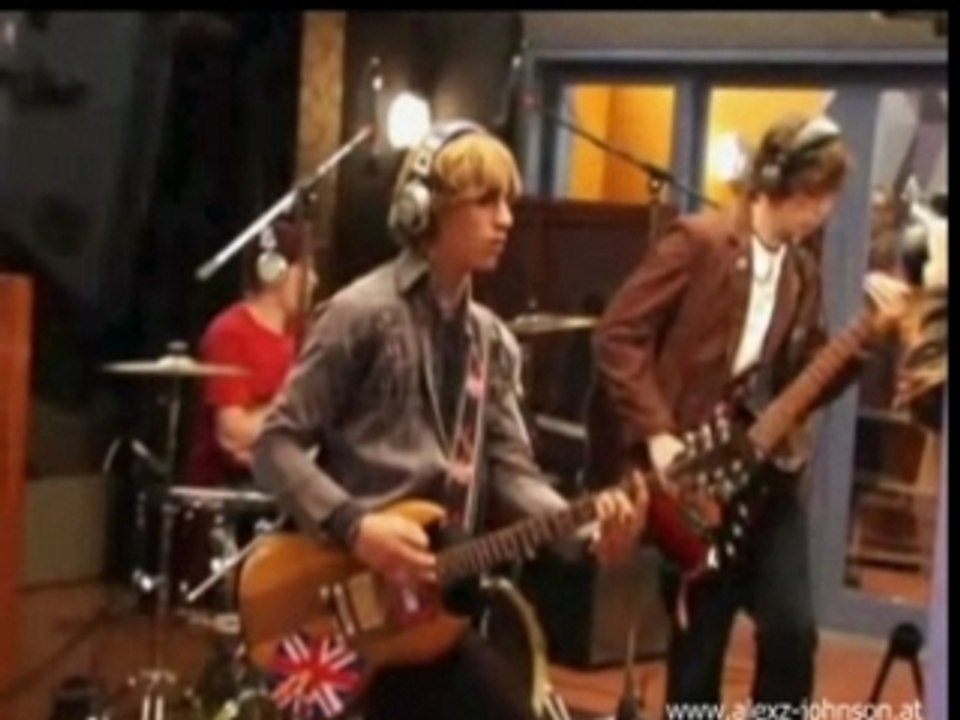 ON THE SET - 12-10am  by aj