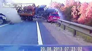 Brutal Fatal Car Crash in Russia (Volume Warning)