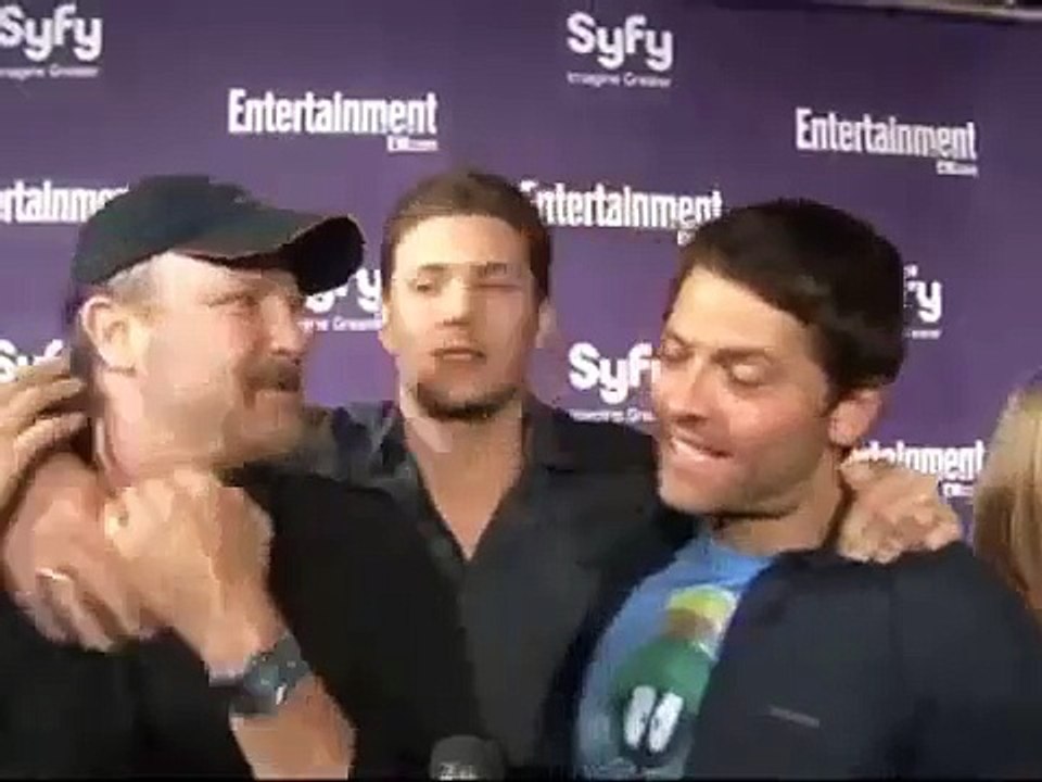 besos gays de actores de sobrenatral y teen wolf