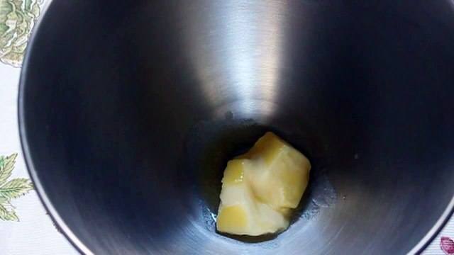 Cream Cheese Frosting Recipe - How to Make Easy Cream Cheese Frosting for Cakes