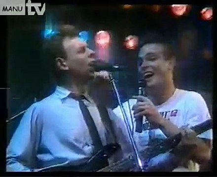 LOS TOREROS MUERTOS (La bola de cristal) 9 - DNI