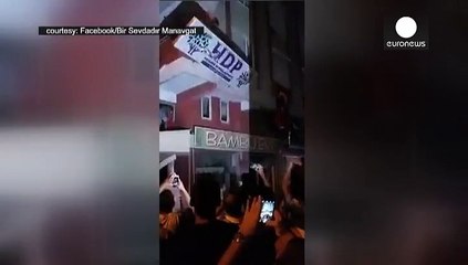 Nach PKK-Anschlag: Übergriffe auf Gebäude der pro-kurdischen HDP