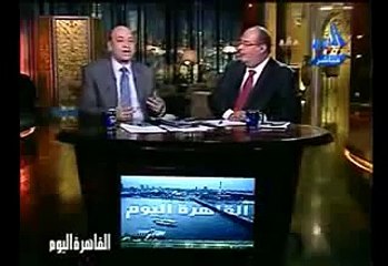 عمرو اديب يعرض وجبات الجزائريين الفردية للقتال