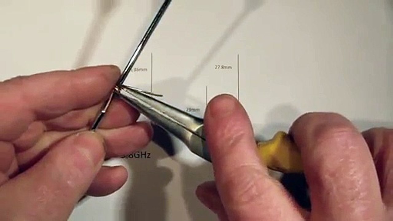 Dipole Antenna for 5GHz and 5.8GHz