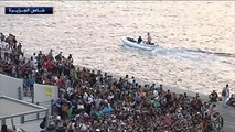 سفينة يونانية تنقل مئات اللاجئين لميناء بيريوس