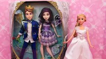 Descendants Disney Play Doh Barbie Wedding Dress Mal & Ben Playdough Dress Up Dolls DisneyCarToys