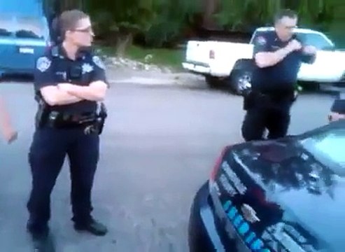 Cops get OWNED