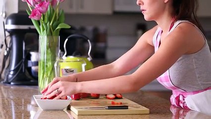 5 Foods For Glowing Skin (MY Healthy Skin Diet) -