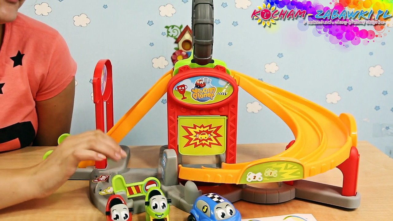 Multiracing / Elektroniczny Tor ze Skocznią - Vroom Planet - Smoby - 211399 - Recenzja