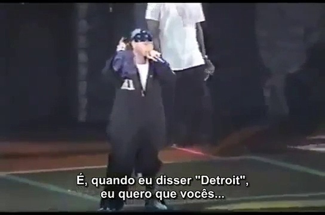 Rapper eminem arruma confusão em palco legendado pt br