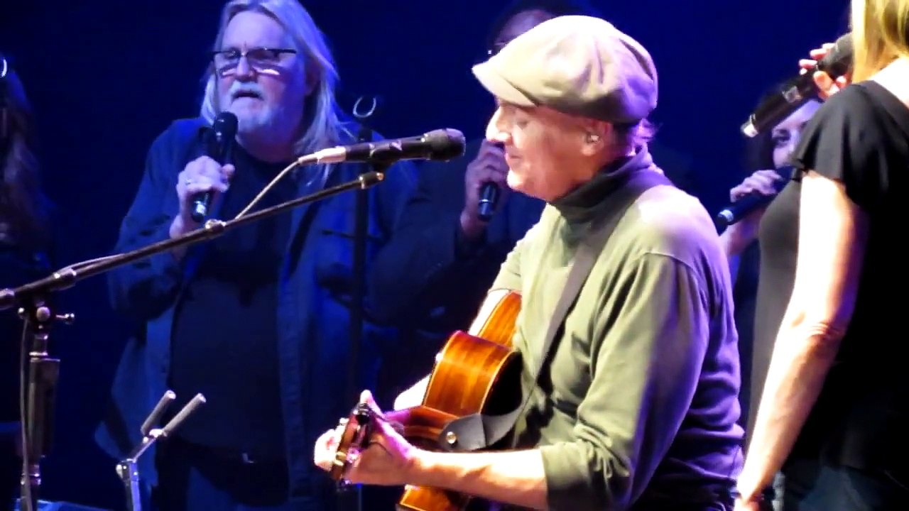 James Taylor (HD) - You Can Close Your Eyes (Montreal, 2012)