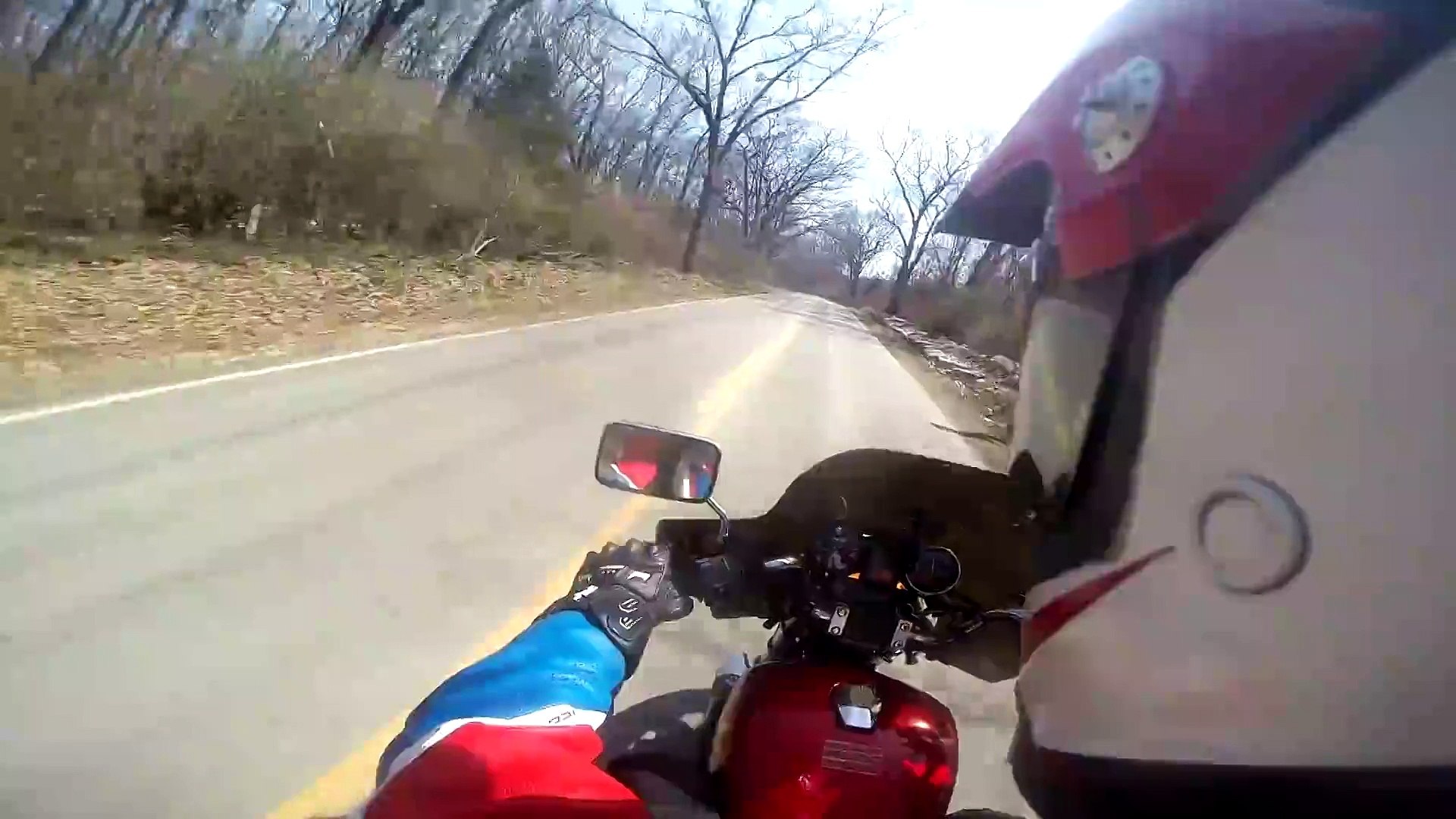 Grosse chute à moto à plus de 100km/h - Accident violent - Vidéo Dailymotion