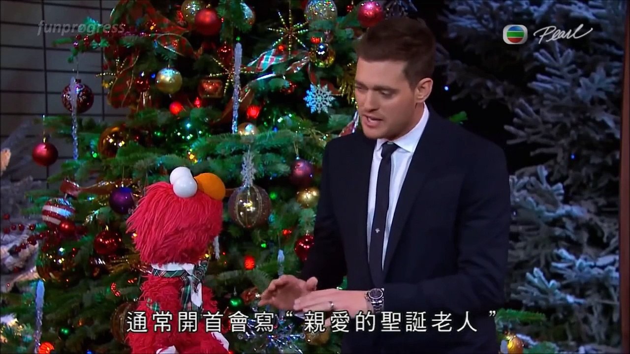All I Want for Christmas Is My Two Front Teeth - Elmo & Michael Bublé [lyrics](live 2012)