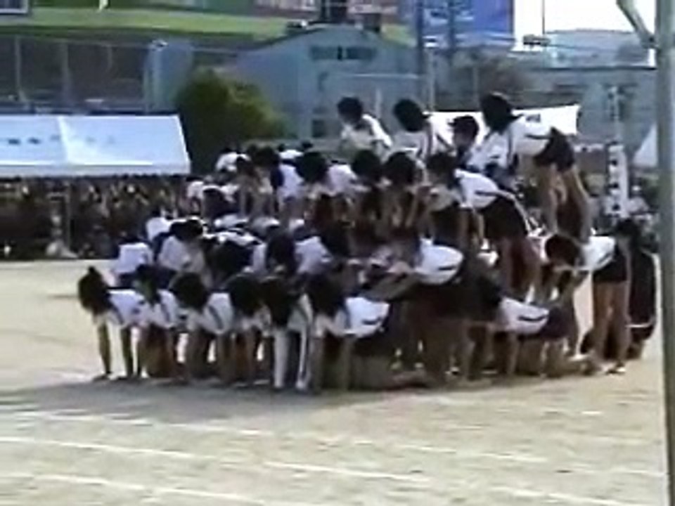 小学校運動会組体操☆　団体技（ピラミッド・花・波・１０人タワー）