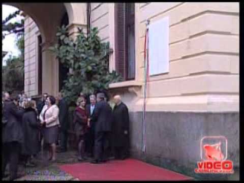 Napoli - Napolitano scopre targa per Gustav Herling e di Benedetto Croce 1 (live 20.11.12)
