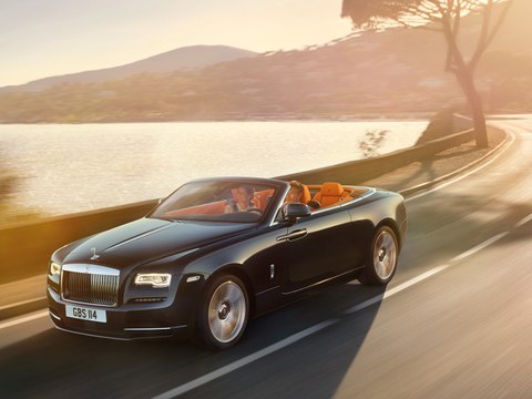 Découvrez le luxe de la nouvelle Rolls-Royce Dawn