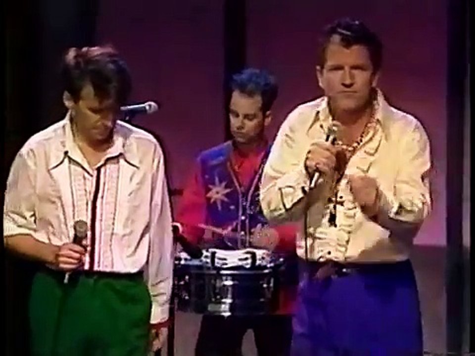 Chocolate Cake - Crowded House on Late Night with David Letterman (1991)