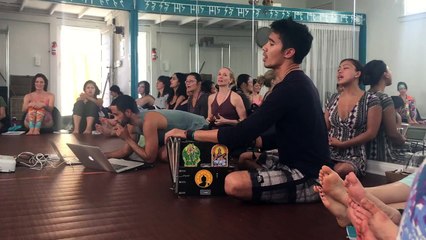 Veda Yoga Kirtan - Alex Kumi Taylor Vasu