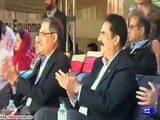 Daikhein Commando ny jb General Raheel Sharif ko jhanda dya tu unhon ny kya kiya ??