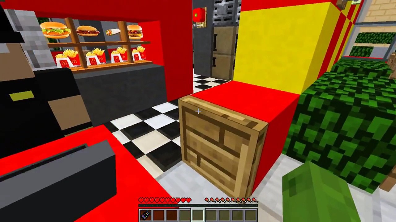 Minecraft Jobs - FIRST DAY IN MCDONALDS! (Custom Roleplay)