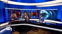 Flavio Insinna in diretta al TG 1 in attesa della prima puntata di stagione di 