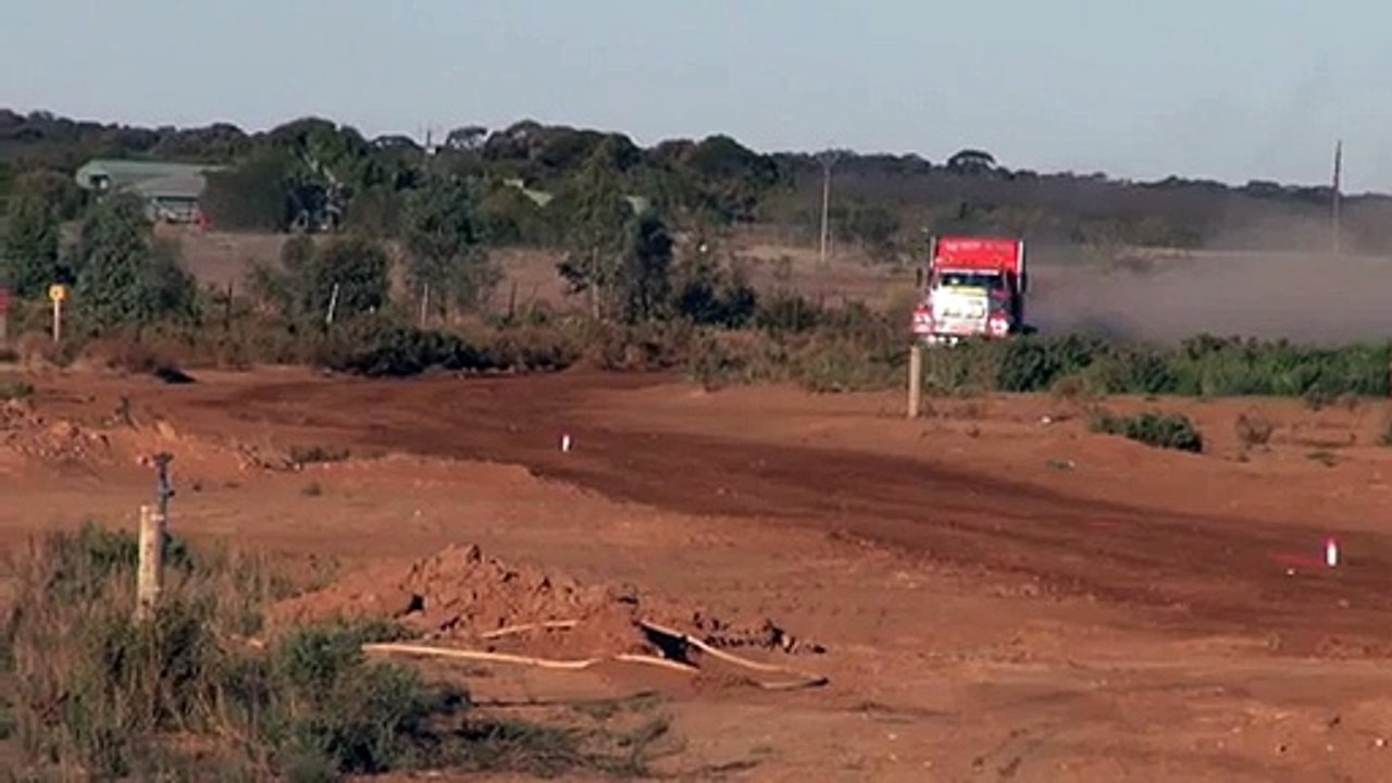 Semi Truck Jump, Prime mover