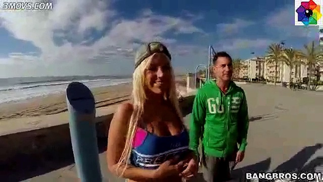 Argentinian bombshell Blondie Fesser shows off her big