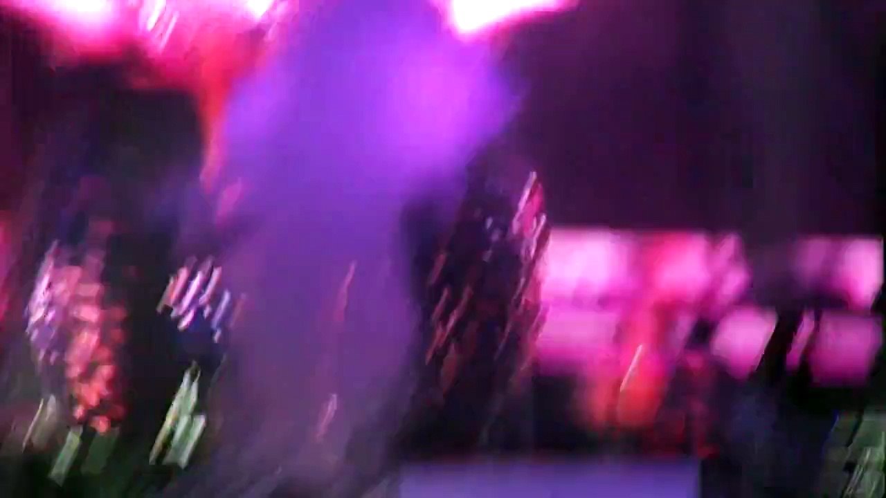 Dance (A$$) - Nicki Minaj @ Billboard Hot 100 Music Festival - August 23, 2015