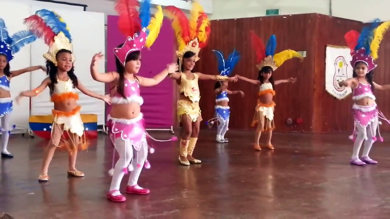 Gabriela bailando Samba Magdalena