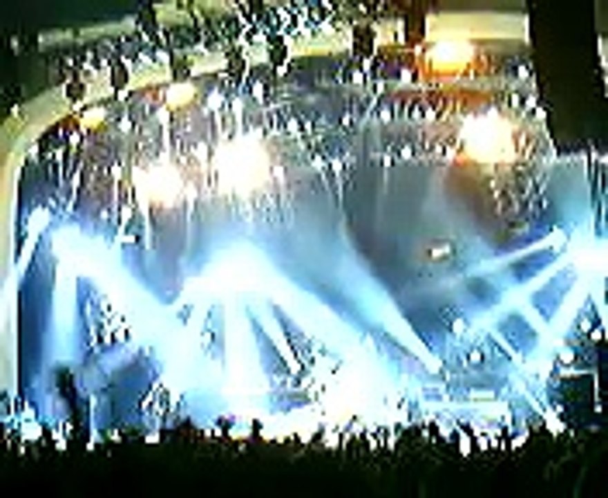 Queen & Paul Rodgers Brixton We Are The Champions