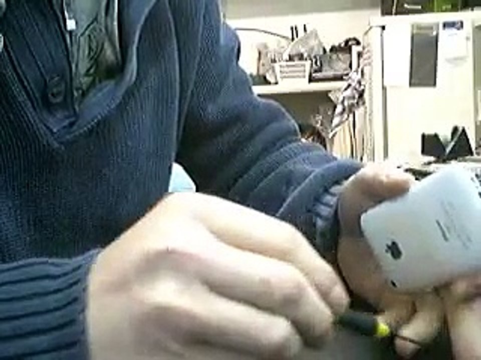 helloo.dk - Skift Glas på Iphone 3G (del 1-adskillelse.wmv