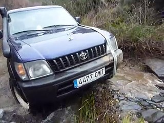 5 Toyotas Water-crossing: Land Cruiser KDJ 120, KDJ 95, KZJ 95, RAV 4, HDJ 80