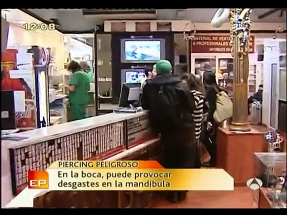 Los Piercings bucales pueden generar problemas.