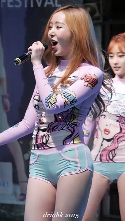 Kpop fancam | 150613 식스밤SixBomb - Step To Me (유청) [거리공연 밀리오레] by drig
