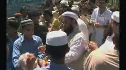 Refugees flee taliban battle in Swat Valley Pakistan  part 2