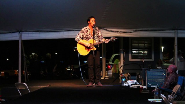 Jeffrey Michaels sings 'Green Green Grass Of Home' Elvis Week 2015