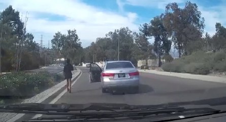 Elle provoque un accident en abandonnant son véhicule