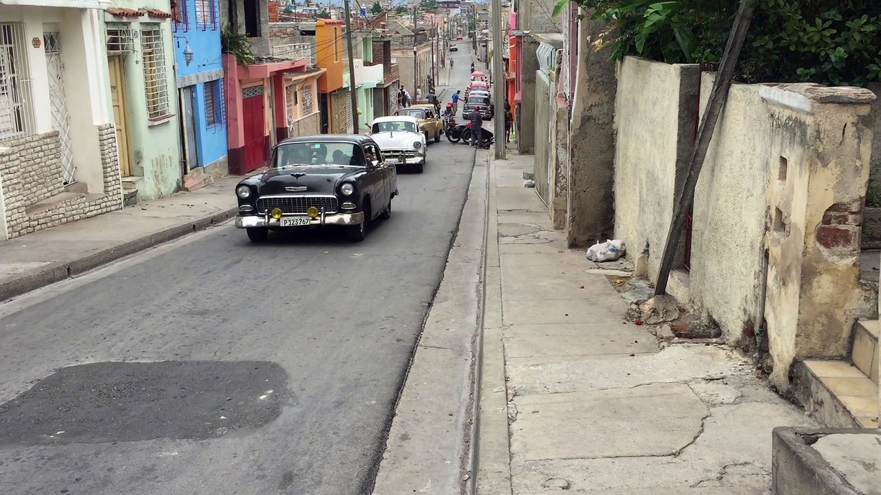 Départ à la  plage avec nos 11 voitures americaines