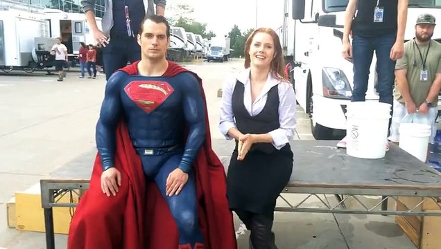 Супермен принял холодный душ ради благотворительности