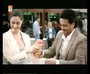 Ünlülerin ünsüzken oynadığı reklamlar İrem Sak  Coffee Mate