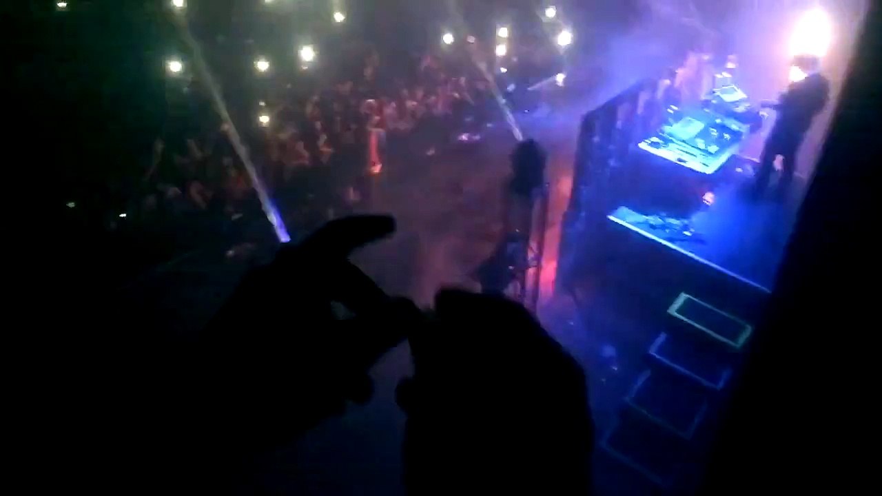 Travis Scott & Young Thug Perform Company + Mamacita. #throughglass