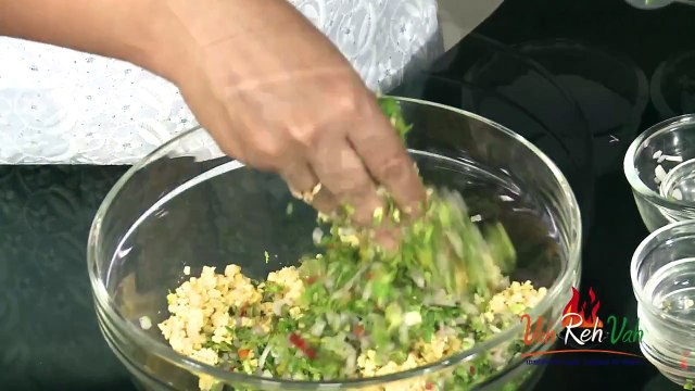 PITA BREAD WITH FALAFEL & HUMMUS